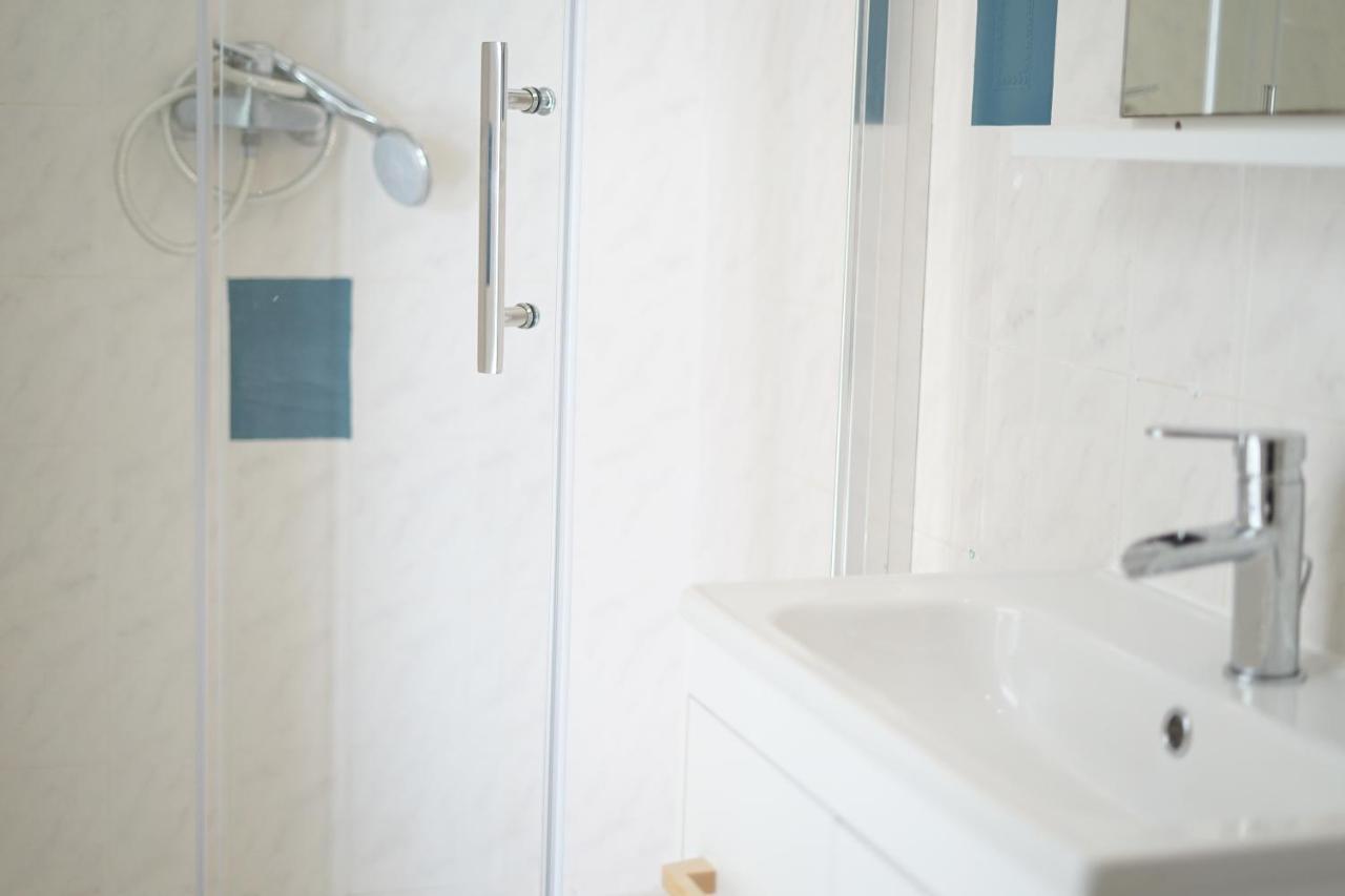Les Volets Bleus Hotel Speracedes Luaran gambar