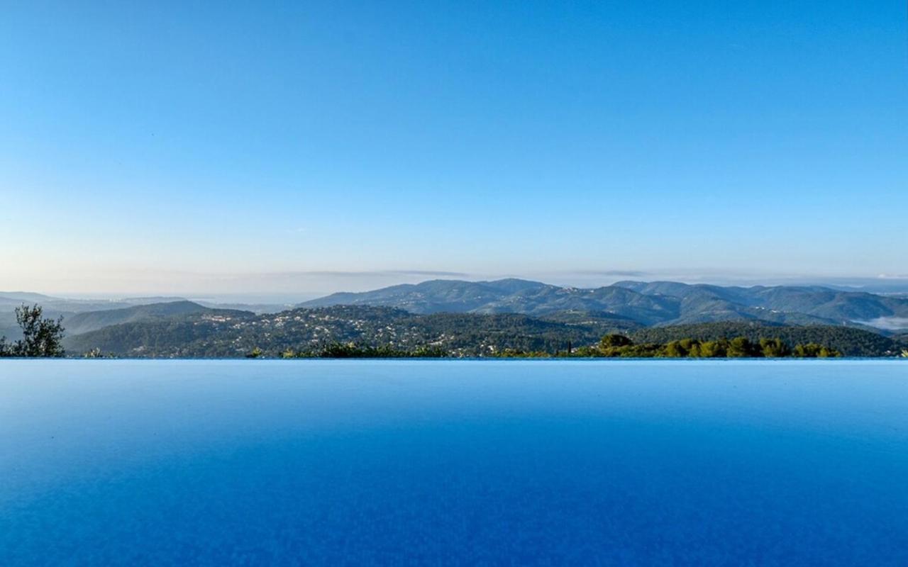 Les Volets Bleus Hotel Speracedes Luaran gambar