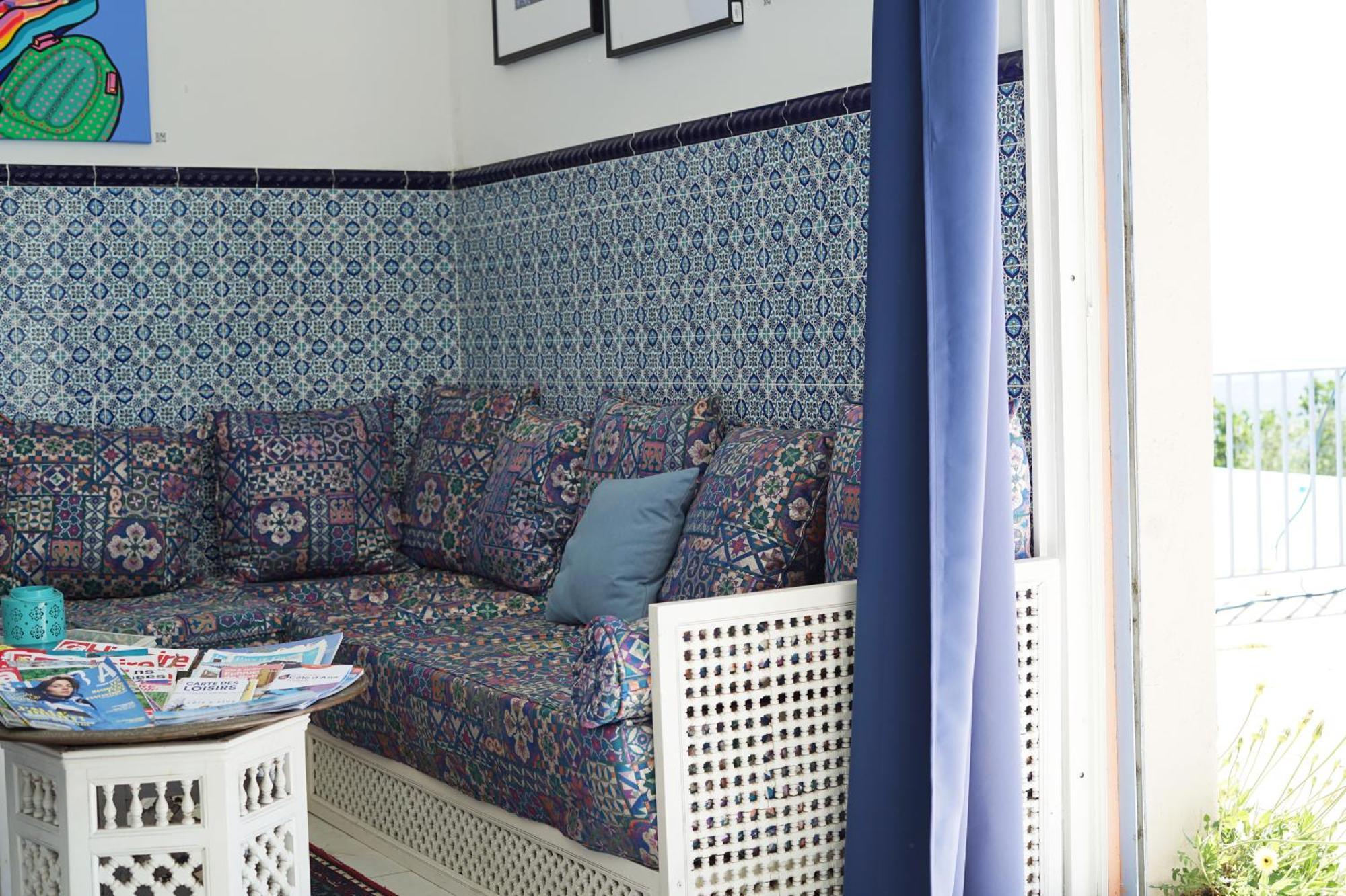 Les Volets Bleus Hotel Speracedes Luaran gambar